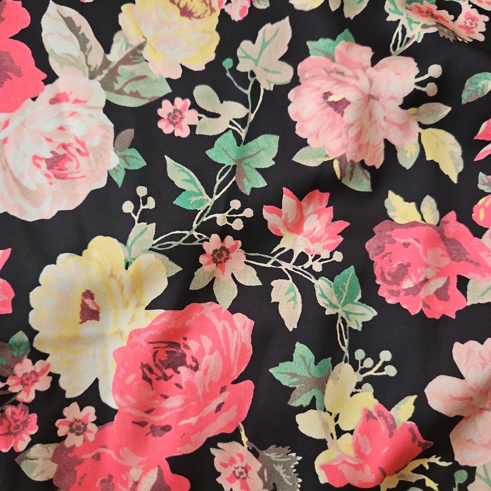 Floral Short-Sleeve Women's Top - Black‎ with Pink & Yellow Flowers - Picture 5 of 6